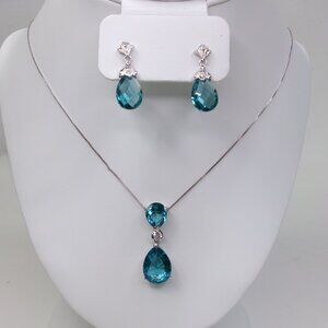 NWT Macy's Sterling Silver Blue Zircon Teardrop Pendant Necklace & Earring Set